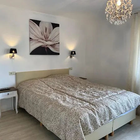 Apartment Ferienwohnung *